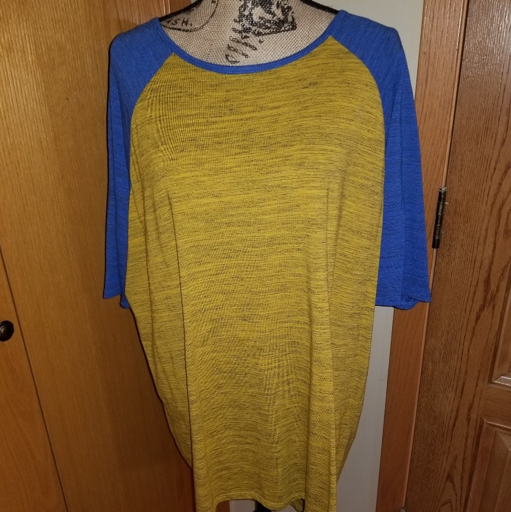 🎉Sale🎉Lularoe Irma size large